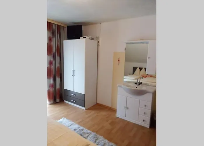 Gemuetliches Am Waldrand * Трёполах